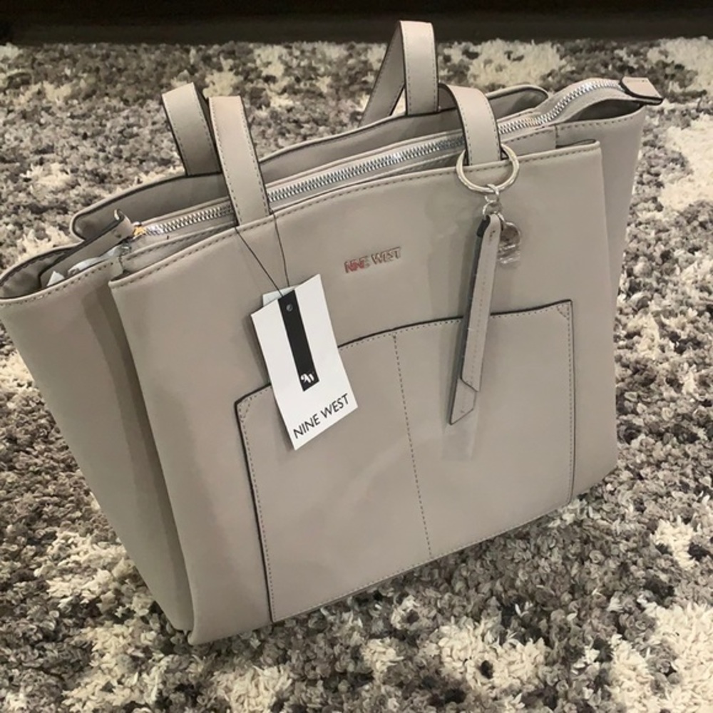 🌸Brand new with tags Nine West bag